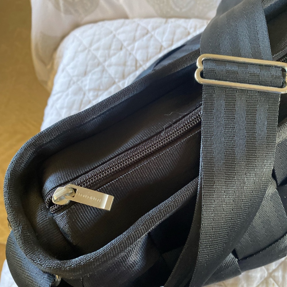 VINTAGE Harvey’s Original Seatbelt Travel Bag, Black - Picture 6 of 7